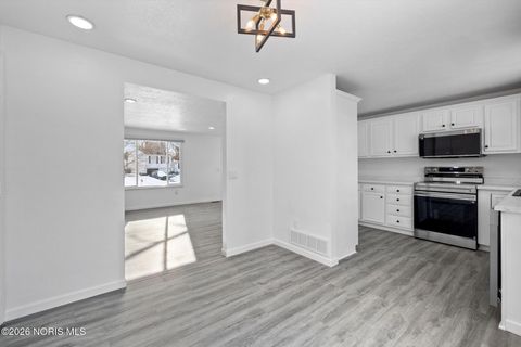 Tiny photo for 4680 Ventura Drive, Toledo, OH 43615 (MLS # 10003404)