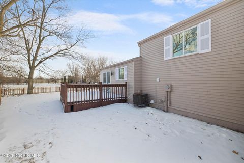 Tiny photo for 4680 Ventura Drive, Toledo, OH 43615 (MLS # 10003404)