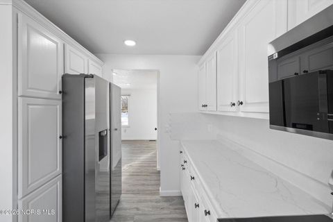 Tiny photo for 4680 Ventura Drive, Toledo, OH 43615 (MLS # 10003404)