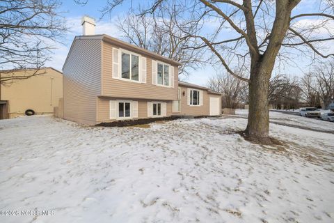 Tiny photo for 4680 Ventura Drive, Toledo, OH 43615 (MLS # 10003404)