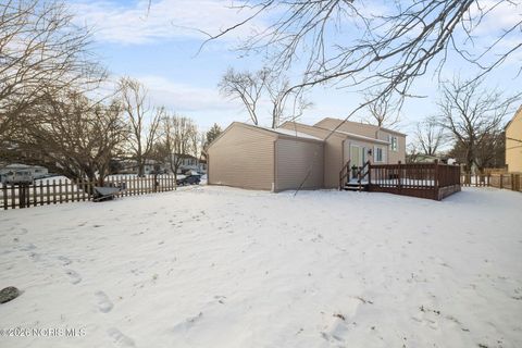 Tiny photo for 4680 Ventura Drive, Toledo, OH 43615 (MLS # 10003404)