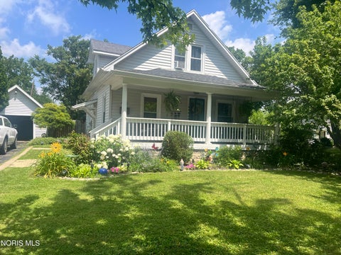 Homes For Sale - 433 W 6th Street<br/> Perrysburg, OH 43551