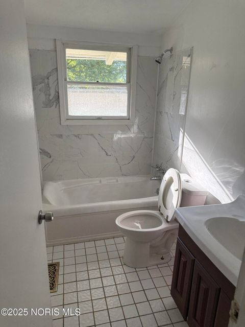 Tiny photo for 3333 E Lincolnshire Boulevard, Toledo, OH 43606 (MLS # 10000171)
