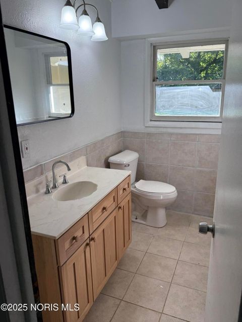 Tiny photo for 3333 E Lincolnshire Boulevard, Toledo, OH 43606 (MLS # 10000171)