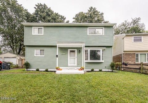 Photo of 4160 Dahlia Drive, Toledo, OH 43611 (MLS # 10013462)
