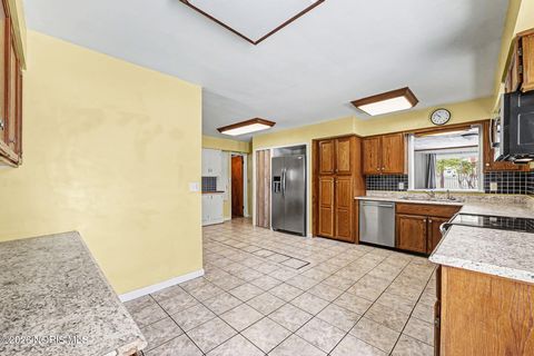 Tiny photo for 324 W Mcpherson Avenue, Findlay, OH 45840 (MLS # 10003809)