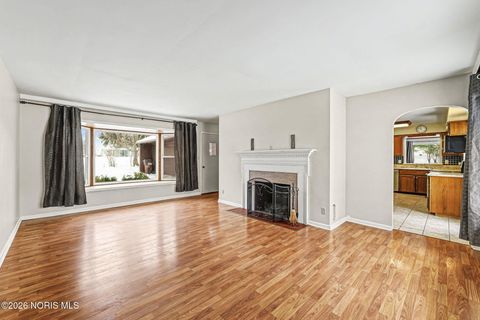 Tiny photo for 324 W Mcpherson Avenue, Findlay, OH 45840 (MLS # 10003809)