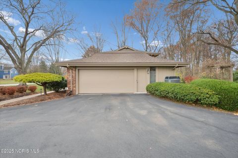 Tiny photo for 25772 Brittany Road, Perrysburg, OH 43551 (MLS # 10002112)