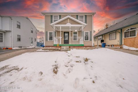 Photo of 4226 Kingsbury Avenue, Toledo, OH 43612 (MLS # 10003946)