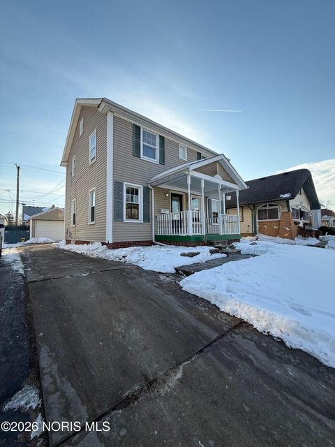 Photo of 4226 Kingsbury Avenue, Toledo, OH 43612 (MLS # 10003946)