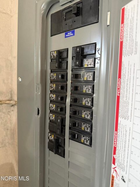 Tiny photo for 411 S Collinwood Boulevard, Fremont, OH 43420 (MLS # 10006053)