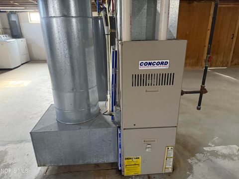 Tiny photo for 411 S Collinwood Boulevard, Fremont, OH 43420 (MLS # 10006053)