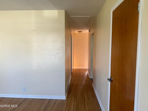 Tiny photo for 411 S Collinwood Boulevard, Fremont, OH 43420 (MLS # 10006053)