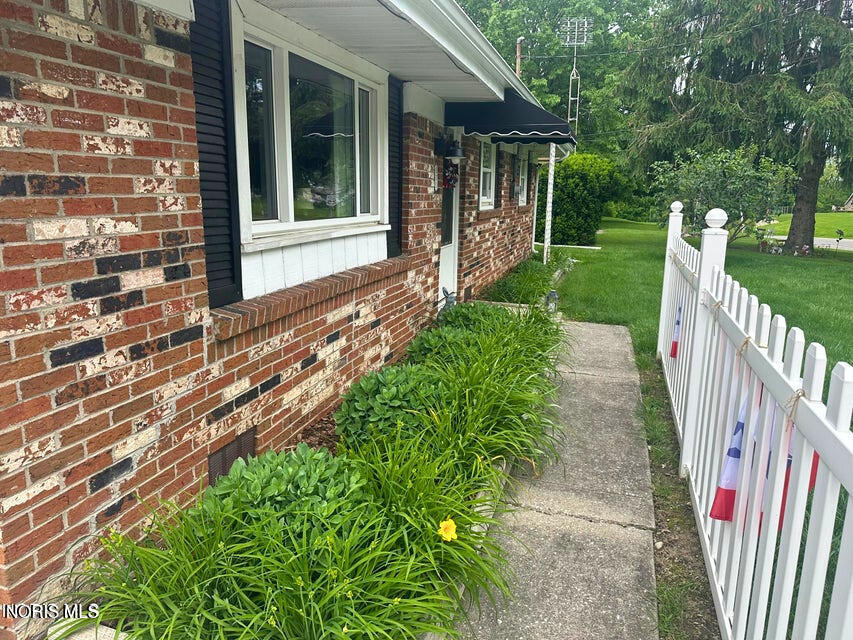 800 W High Street