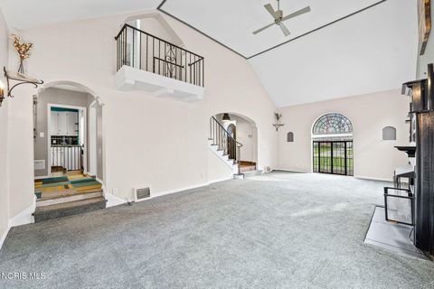 Tiny photo for 2235 Meadowwood Drive, Toledo, OH 43606 (MLS # 10005809)