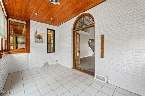 Tiny photo for 2235 Meadowwood Drive, Toledo, OH 43606 (MLS # 10005809)