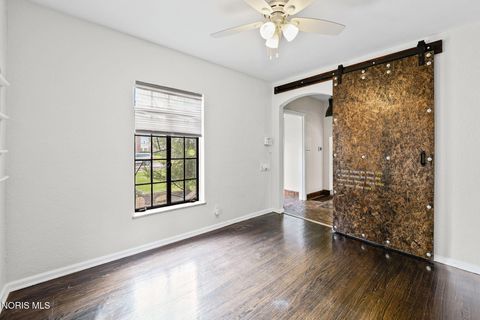 Tiny photo for 2235 Meadowwood Drive, Toledo, OH 43606 (MLS # 10005809)