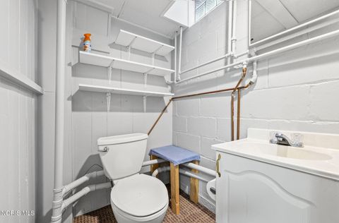 Tiny photo for 2235 Meadowwood Drive, Toledo, OH 43606 (MLS # 10005809)