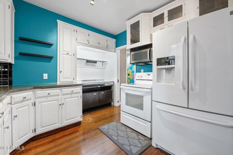 Tiny photo for 2235 Meadowwood Drive, Toledo, OH 43606 (MLS # 10005809)