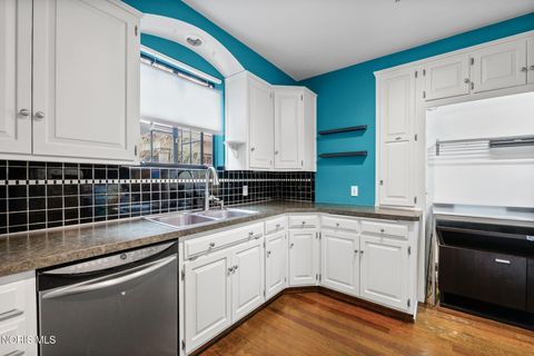 Tiny photo for 2235 Meadowwood Drive, Toledo, OH 43606 (MLS # 10005809)