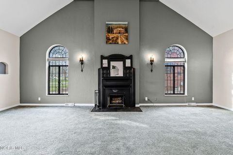 Tiny photo for 2235 Meadowwood Drive, Toledo, OH 43606 (MLS # 10005809)