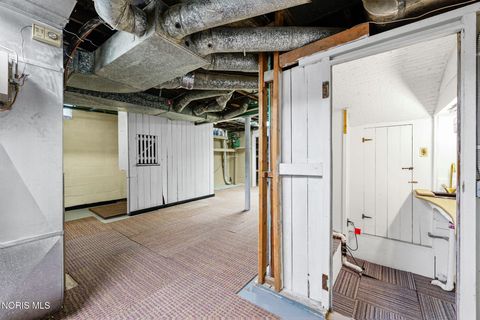 Tiny photo for 2235 Meadowwood Drive, Toledo, OH 43606 (MLS # 10005809)