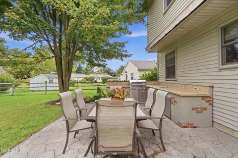 Tiny photo for 1579 Rosewood Drive, Bowling Green, OH 43402 (MLS # 10013637)