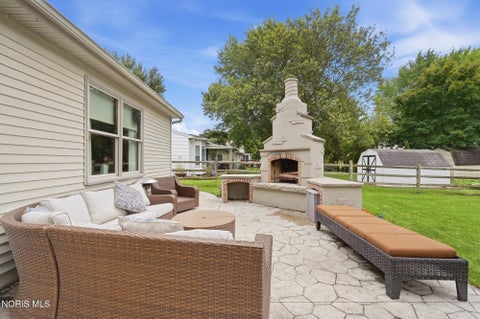 Tiny photo for 1579 Rosewood Drive, Bowling Green, OH 43402 (MLS # 10013637)