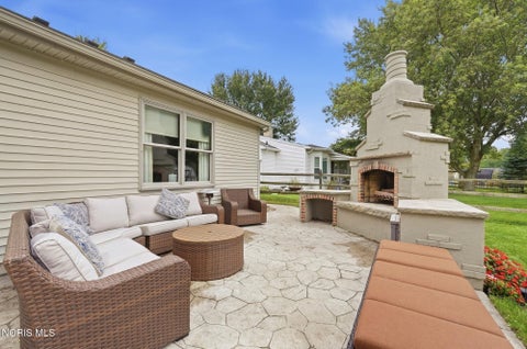Tiny photo for 1579 Rosewood Drive, Bowling Green, OH 43402 (MLS # 10013637)