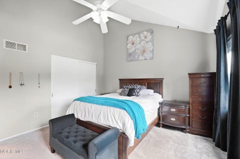 Tiny photo for 1579 Rosewood Drive, Bowling Green, OH 43402 (MLS # 10013637)