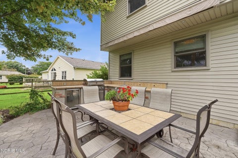 Tiny photo for 1579 Rosewood Drive, Bowling Green, OH 43402 (MLS # 10013637)