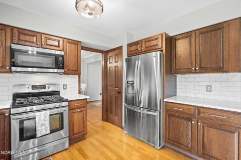 Tiny photo for 1579 Rosewood Drive, Bowling Green, OH 43402 (MLS # 10013637)