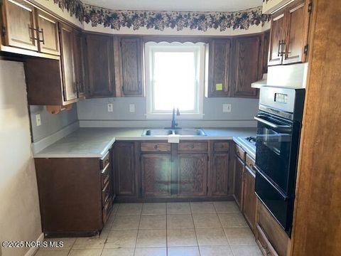 Tiny photo for 117 Maple Street, Bradner, OH 43406 (MLS # 10000419)