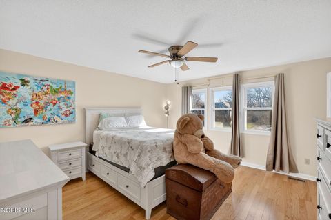 Tiny photo for 425 S Ridge Drive, Perrysburg, OH 43551 (MLS # 10005183)