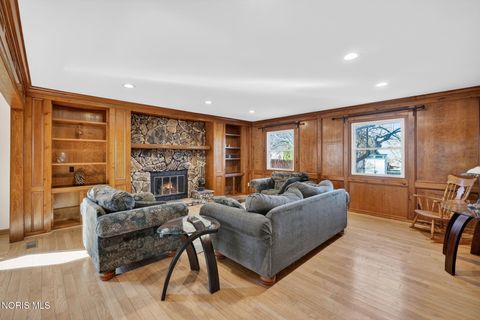 Tiny photo for 425 S Ridge Drive, Perrysburg, OH 43551 (MLS # 10005183)