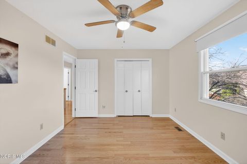 Tiny photo for 425 S Ridge Drive, Perrysburg, OH 43551 (MLS # 10005183)