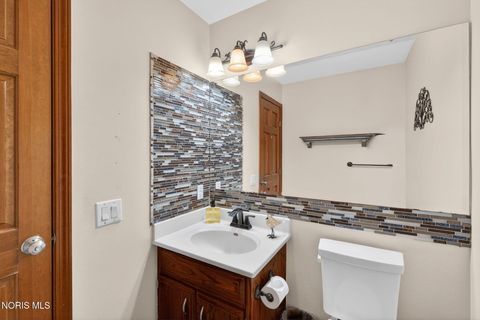 Tiny photo for 425 S Ridge Drive, Perrysburg, OH 43551 (MLS # 10005183)