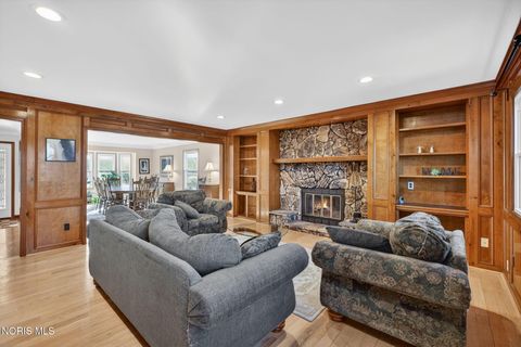 Tiny photo for 425 S Ridge Drive, Perrysburg, OH 43551 (MLS # 10005183)