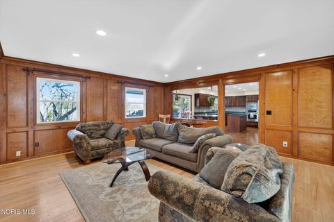 Tiny photo for 425 S Ridge Drive, Perrysburg, OH 43551 (MLS # 10005183)