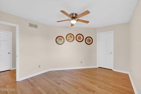 Tiny photo for 425 S Ridge Drive, Perrysburg, OH 43551 (MLS # 10005183)