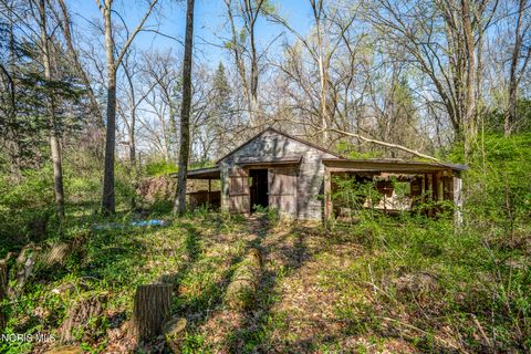 Tiny photo for 7703 Dorr Street, Toledo, OH 43617 (MLS # 10006698)