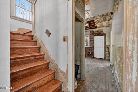 Tiny photo for 3240 N Detroit Avenue, Toledo, OH 43610 (MLS # 10004889)