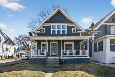 Tiny photo for 3240 N Detroit Avenue, Toledo, OH 43610 (MLS # 10004889)