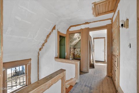 Tiny photo for 3240 N Detroit Avenue, Toledo, OH 43610 (MLS # 10004889)