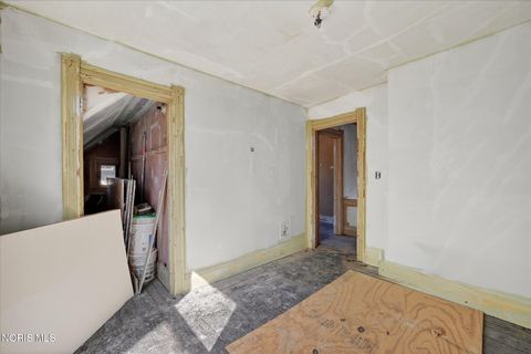 Tiny photo for 3240 N Detroit Avenue, Toledo, OH 43610 (MLS # 10004889)