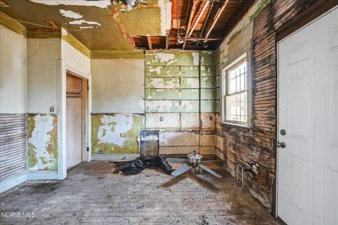 Tiny photo for 3240 N Detroit Avenue, Toledo, OH 43610 (MLS # 10004889)