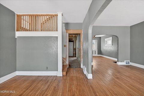 Tiny photo for 3240 N Detroit Avenue, Toledo, OH 43610 (MLS # 10004889)