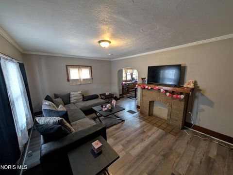 Tiny photo for 626 Geneva Avenue, Toledo, OH 43609 (MLS # 10007778)