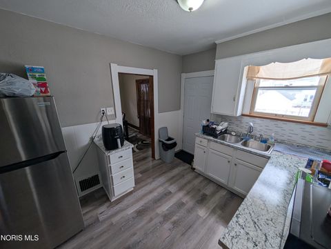Tiny photo for 626 Geneva Avenue, Toledo, OH 43609 (MLS # 10007778)