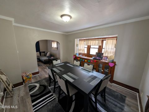Tiny photo for 626 Geneva Avenue, Toledo, OH 43609 (MLS # 10007778)